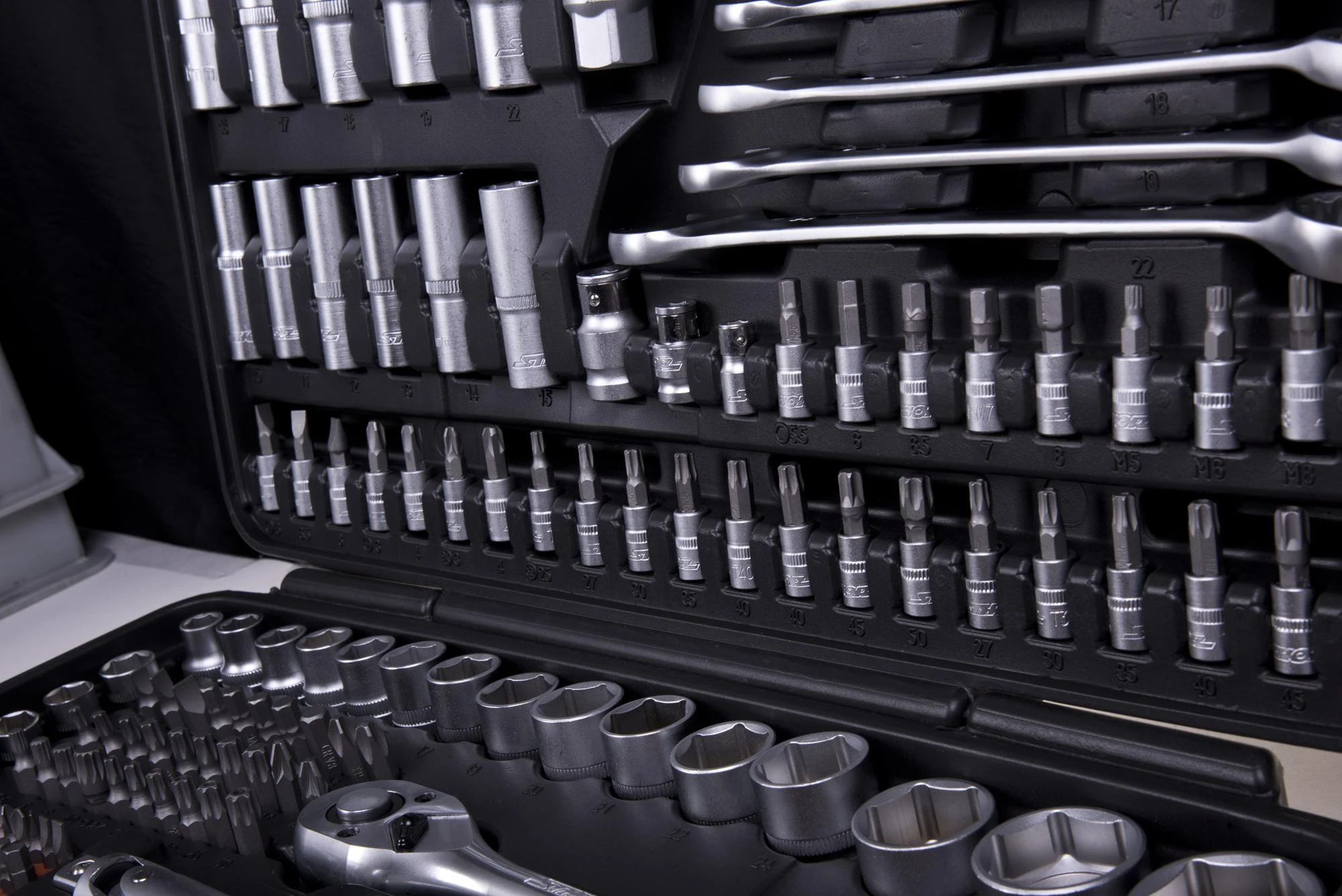 Toya Sthor Galvučių ir raktų komplektas 216 vnt., metaliniai, 58691