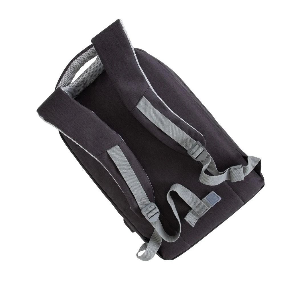 Rivacase nešiojamojo kompiuterio kuprinė 15,6 "prater, 15l, juoda, apsauganti nuo vagystės. Neperšlampama medžiaga, usb tarpiklis
