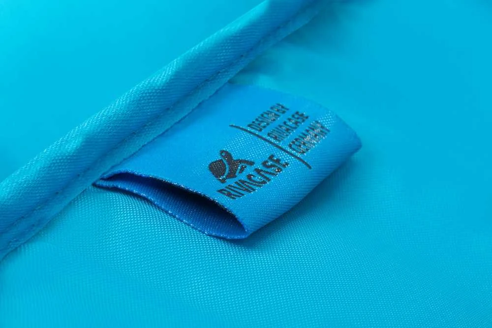Kuprinė RivaCase Notebook kuprinė 17,3 "RivaCase III PRIEDAS Alpendorf 7569, juoda, su ekologiška, neperšlampama perdirbta medžiaga (rPET)