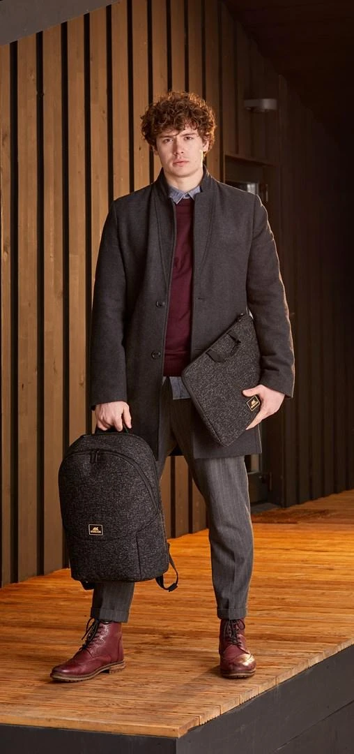 Dėklas/įmautė RivaCase 7915, juodas 15.6"