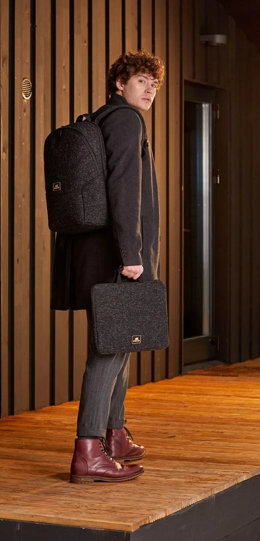 Dėklas/įmautė RivaCase 7915, juodas 15.6"