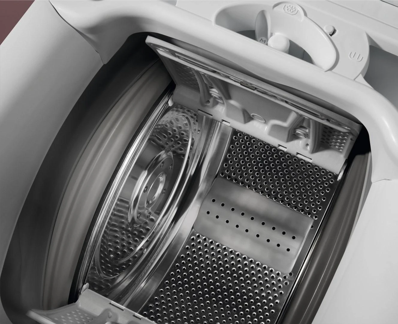 Electrolux EW5TN1507FP Iš viršaus kraunama skalbimo mašina 7kg 1000 aps./min baltas