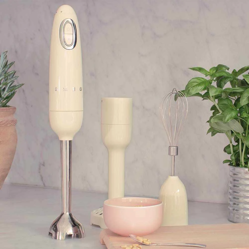 Rankinis Trintuvas - SMEG HBF11CREU 700W 2-Greičių 14,850 RPM Kremas
