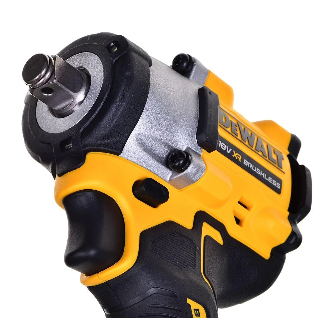 DeWALT smūginis veržliasukis DCF921D2T 18V 1/2", 406Nm, 2x2.0 Ah, TSTAK lagaminas