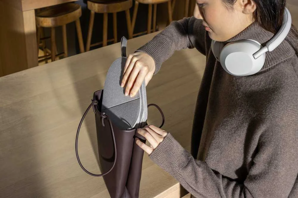 Belaidės ausinės Sony WH-1000XM5 su triukšmo slopinimo technologija, Sidabrinės