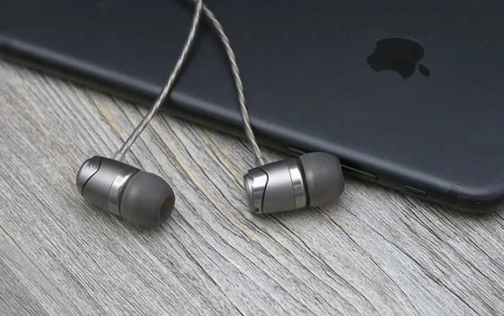 SoundMAGIC E11 – Premium In-​Ear Ausinės | Sourcing