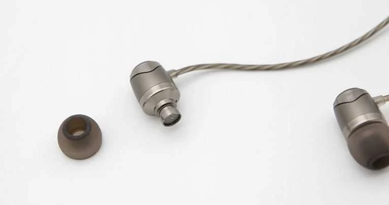 SoundMagic E11C ausinės