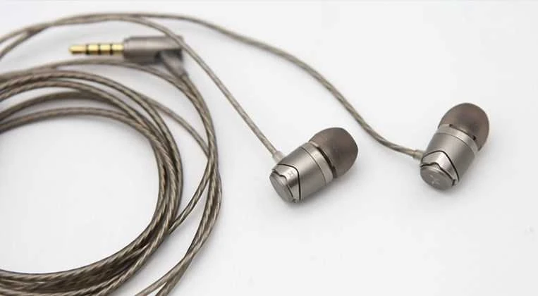 SoundMagic E11C ausinės