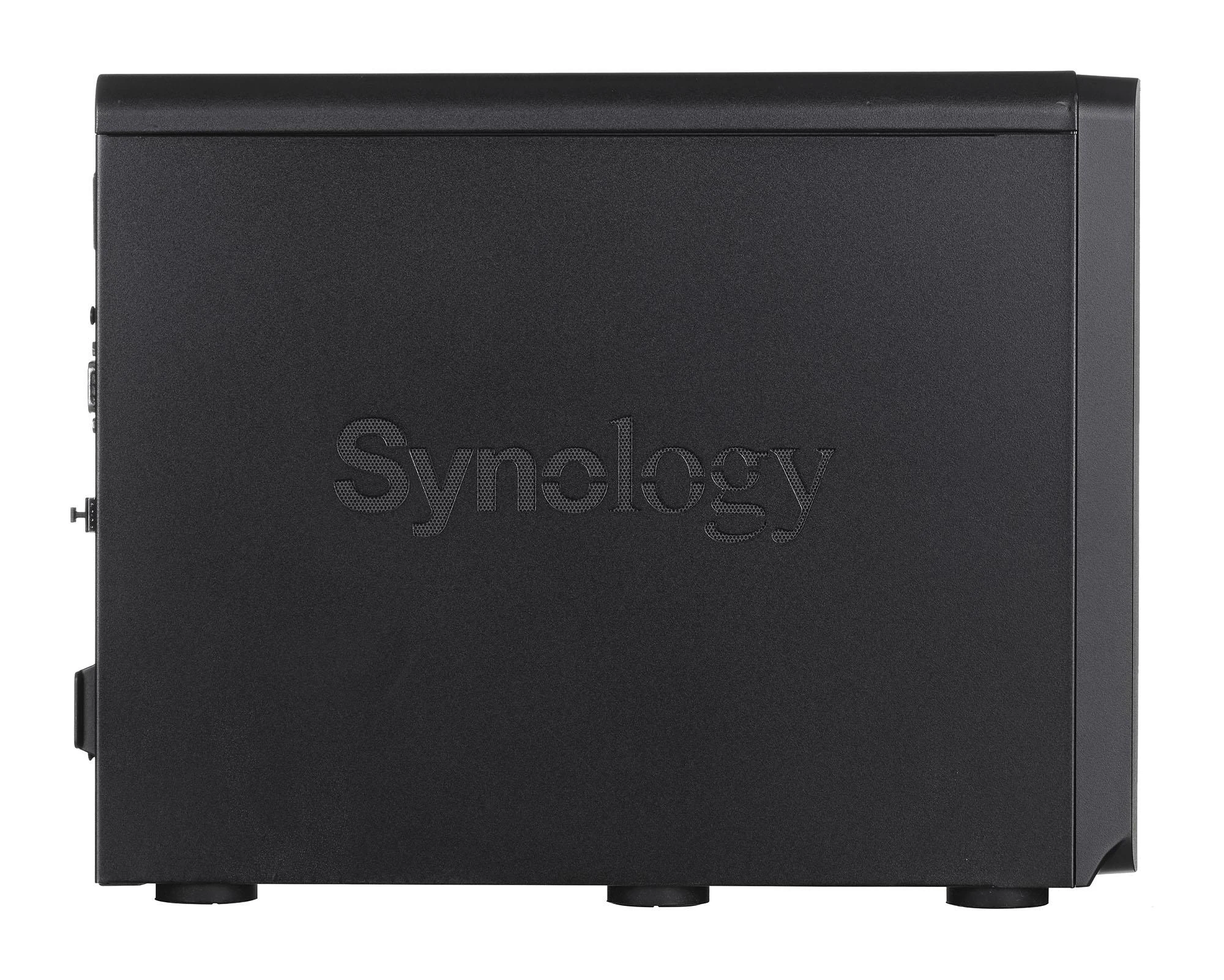 Serveris Synology Sinologija | Bokštas NAS | DS2422+ | Iki 12 HDD/SSD Hot-Swap | AMD Ryzen | „Ryzen V1500B Quad Core“ | Procesoriaus dažnis 2,2 GHz | 4 GB | DDR4