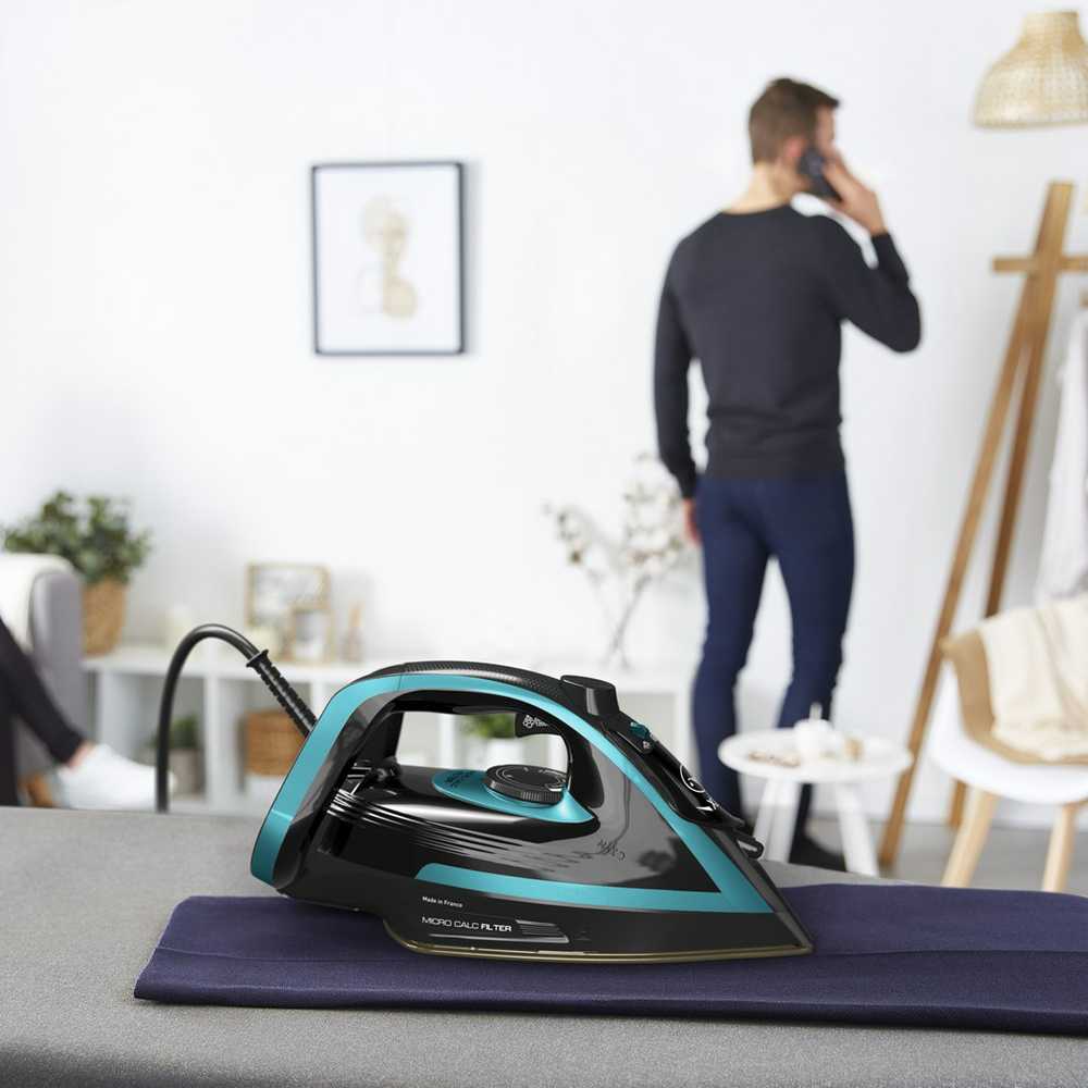 Tefal Puregliss FV8066 Sausas ir garinis lygintuvas Durilium AirGlide Autoclean padas 3000 W Juoda, Mėlyna