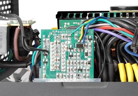 Maitinimo šaltinis Thermaltake Toughpower Grand RGB 750W PS-TPG-0750FPCGEU-R (750 W, aktyvus, 140 mm)