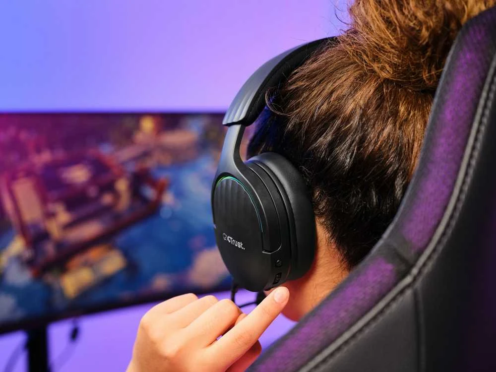 Trust GXT 491 Fayzo ausinės su valdymo mygtukais