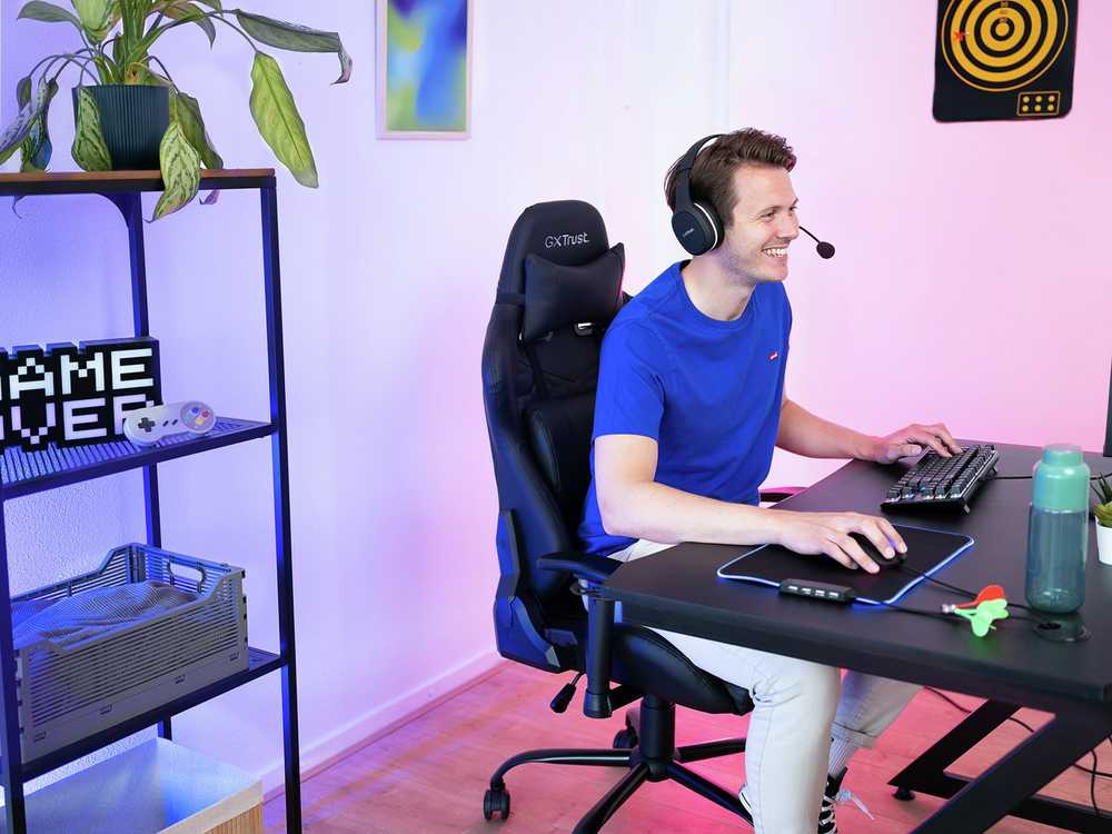 Žaidimų kėdė Trust GXT 708 Resto Gaming Chair, Juoda, 24436