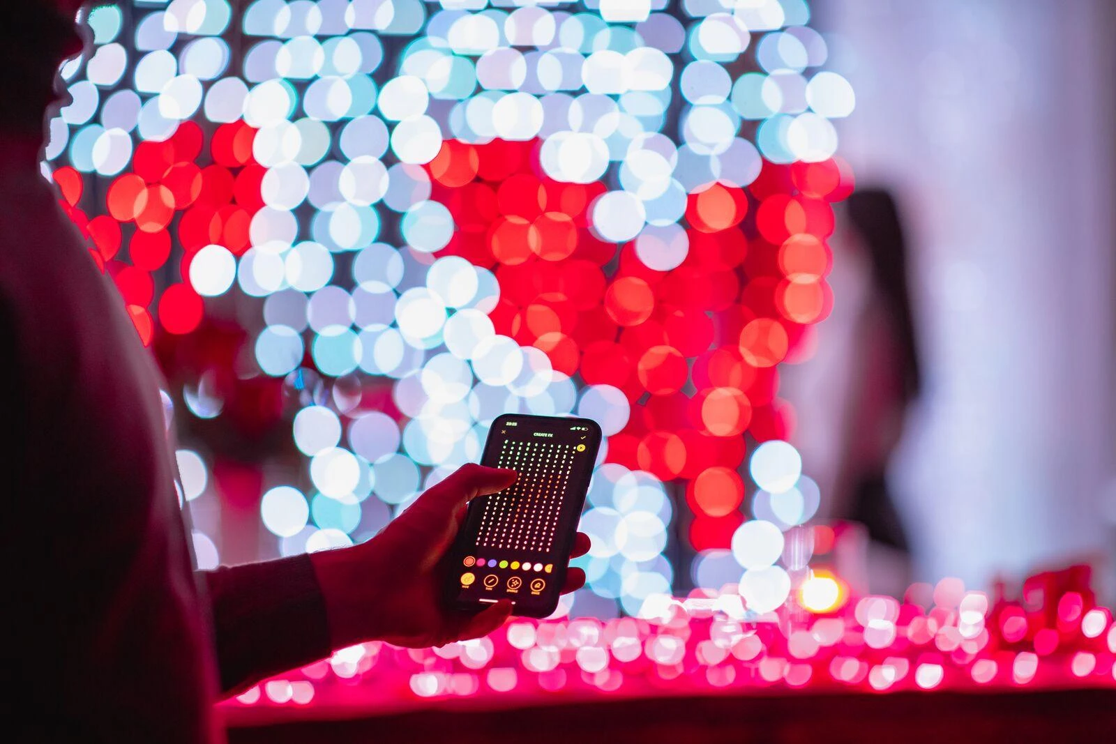 Kalėdinė išmanioji lempučių girlianda Twinkly Curtain 210L 5mm RGBW, užuolaidos, daugiaspalvės