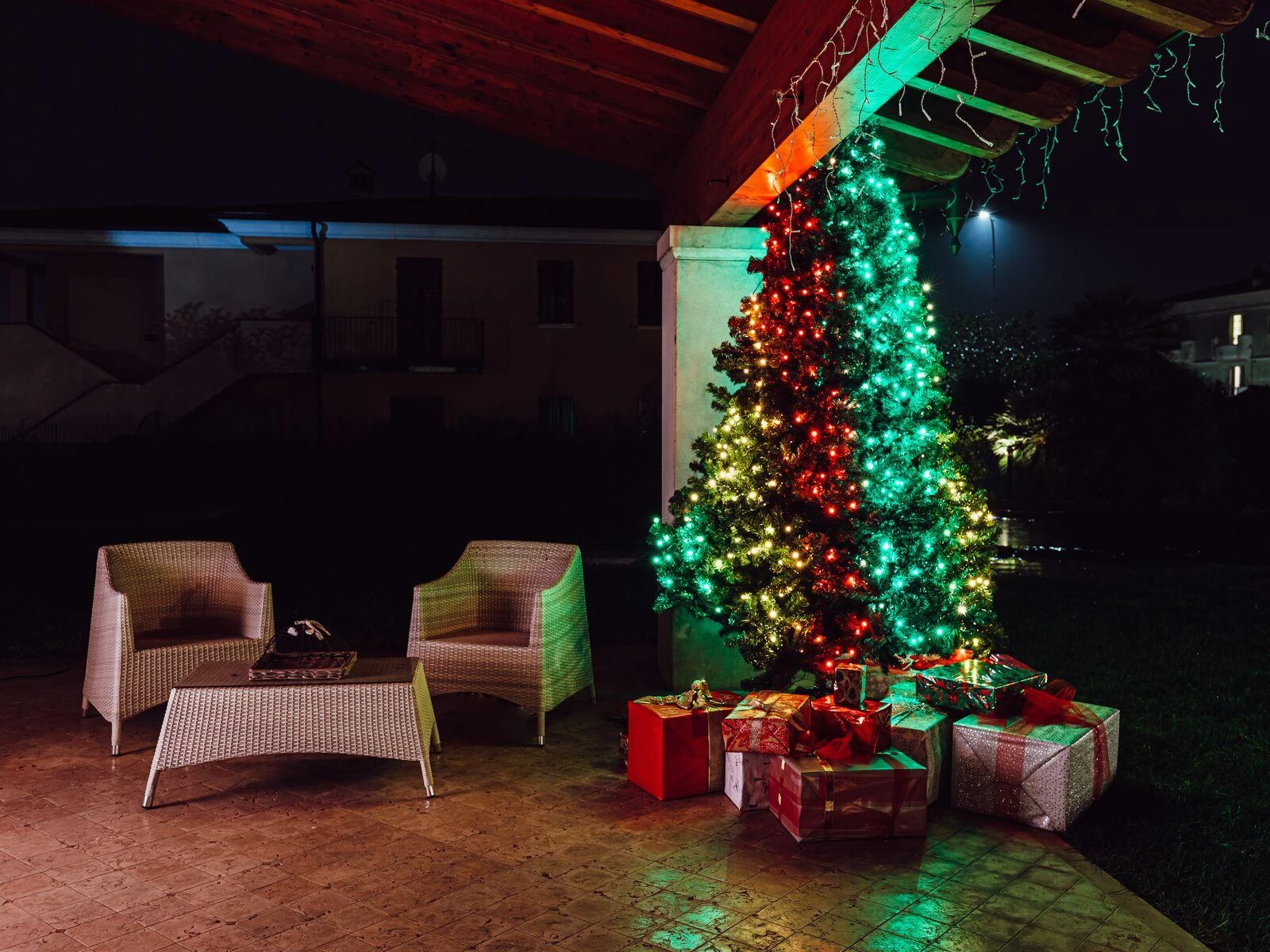 Kalėdinė išmanioji lempučių girlianda Twinkly Strings 250 LED RGB, daugiaspalvės