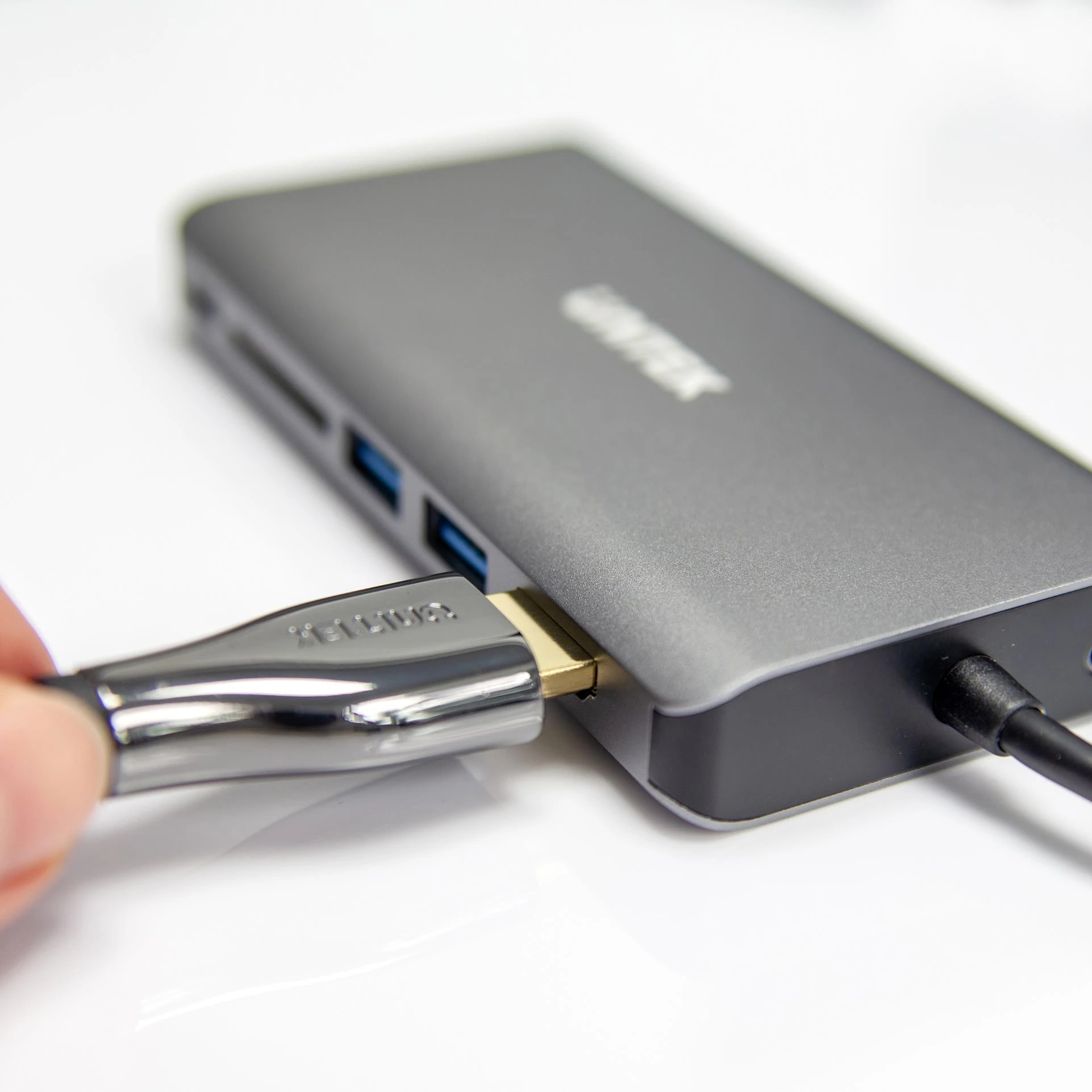 UNITEK HDMI laidas jungiamas prie adapterio