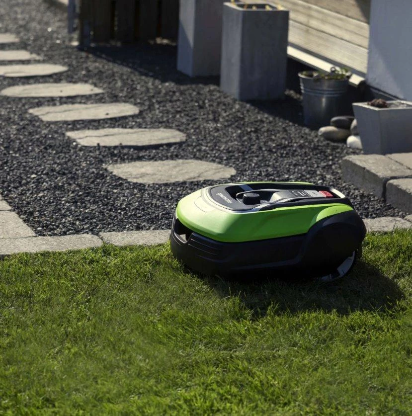 Vejos robotas Greenworks OptiMow10