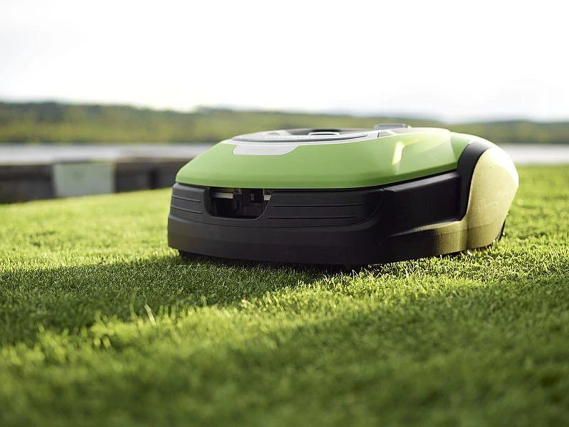 Vejos robotas Greenworks OptiMow10