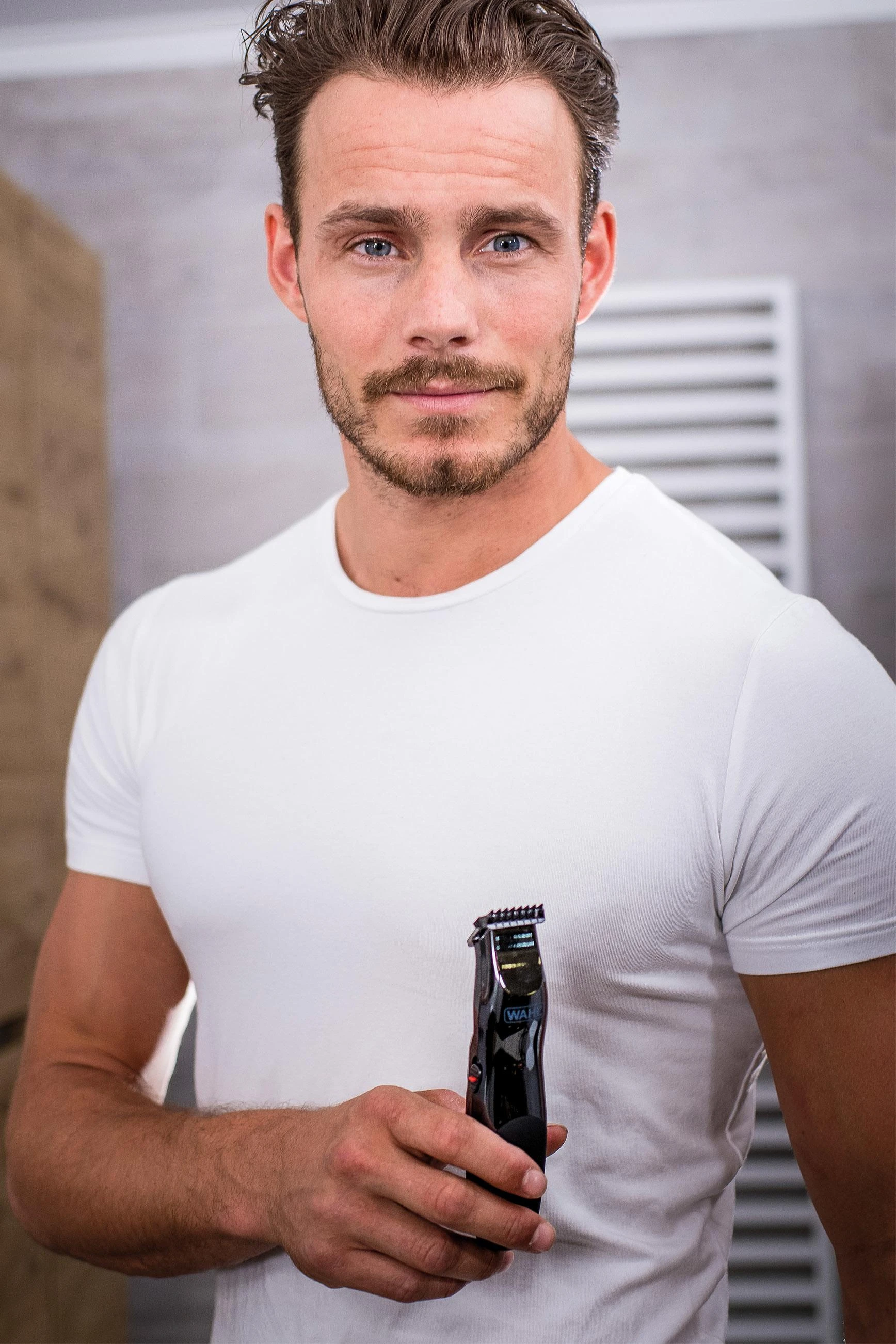 Barzdakirpė WAHL Groomsman 09918