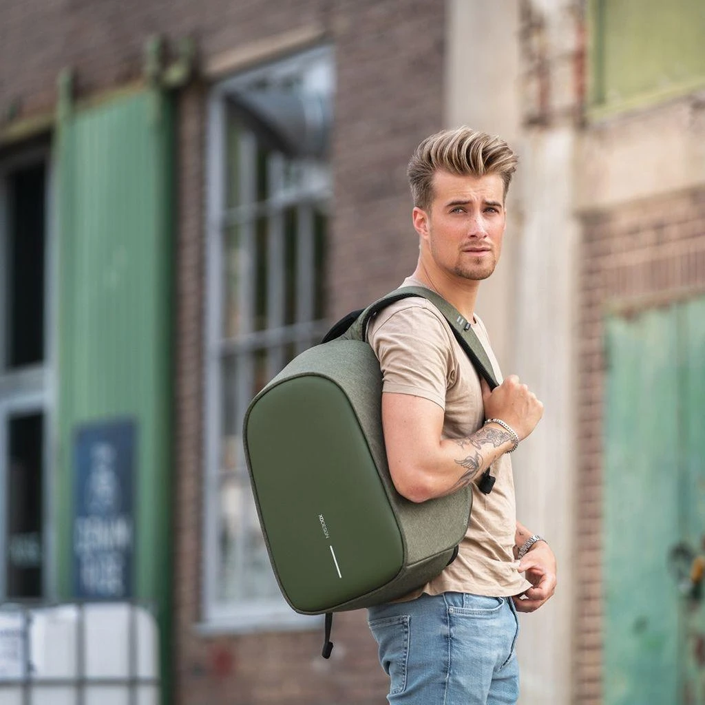 Kuprinė su apsauga nuo vagių XD Design Bobby Hero Regular, Žalios spalvos