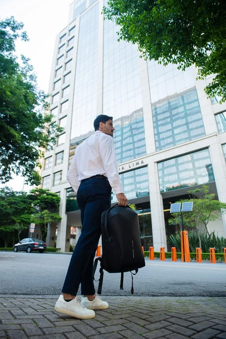 XD DESIGN BACKPACK BIZZ BACKPACK Juodas P/N: P705.931