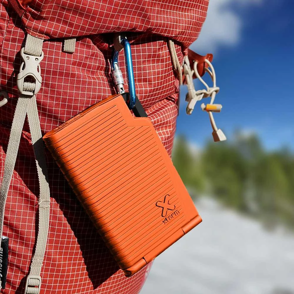 „Xtorm“ – XR105 saulės energijos įkroviklis, 10 000 mAh