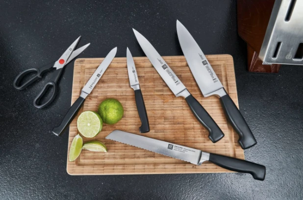 ZWILLING FOUR STAR 7 dalių tamsaus uosinio peilių rinkinys su KIS technologija