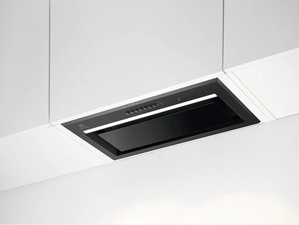 Juodos spalvos 54 cm pločio įmontuojamas gartraukis Electrolux LFG825K