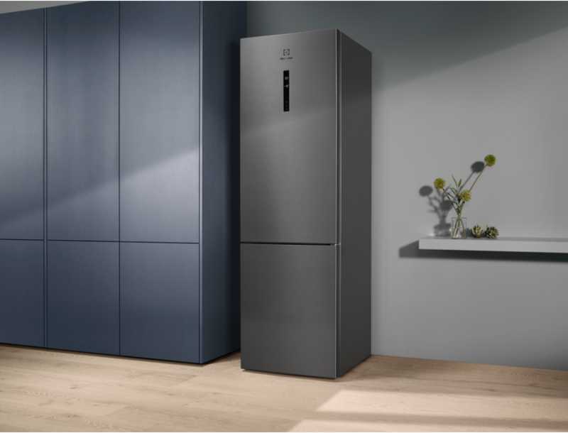 Šaldytuvas Electrolux LNT7ME36X3