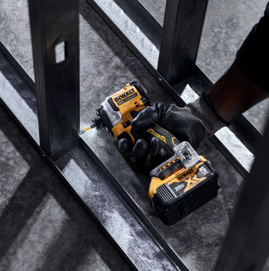 Akumuliatorinis smūginis suktuvas DEWALT 18V DCF850N-XJ be akumuliatoriaus ir kroviklio