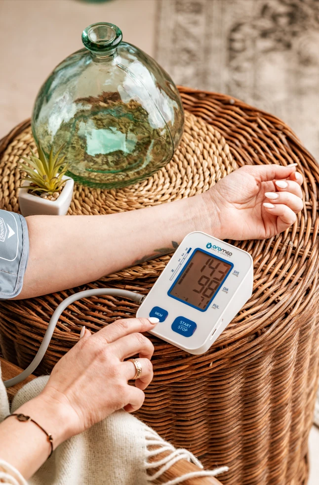 OROMED ORO-BP 1 elektroninis viršutinės rankos dalies kraujospūdžio matuoklis