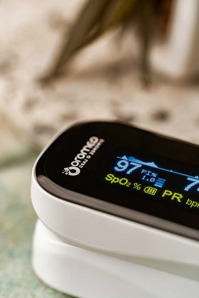 Oro-med Pulsoksimetras - Oromed PULS_ORO-OXIMETER Matuoja 2-100% SpO2, 30-250 bpm, OLED, Balta
