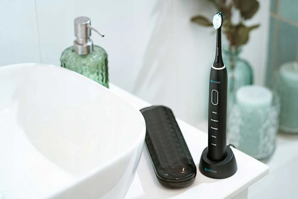Elektrinis dantų šepetėlis Oromed Oro-Brush, Juodas
