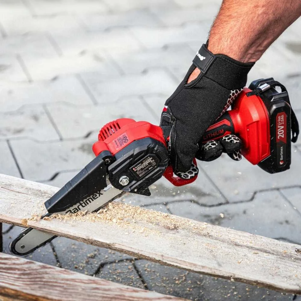 Akumuliatorinis mini grandininis pjūklas 20V 800W su 2x 2.0Ah baterijomis