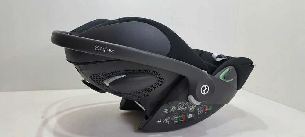 Cybex Cloud G i-Size nešioklė 0-13 kg juoda