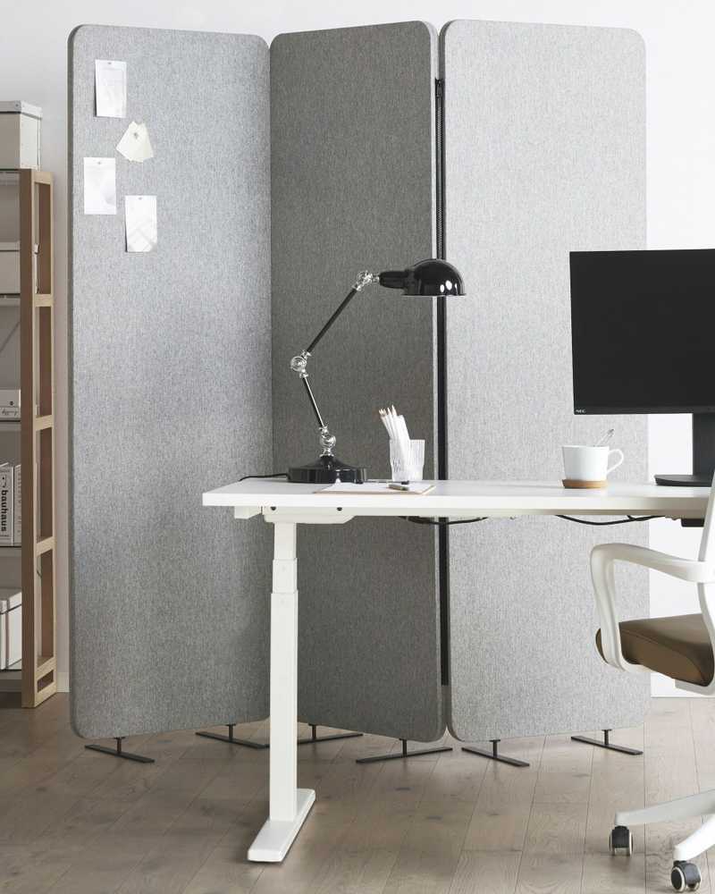 Beliani Pertvara STANDI 184 x 184 cm Šviesiai pilka