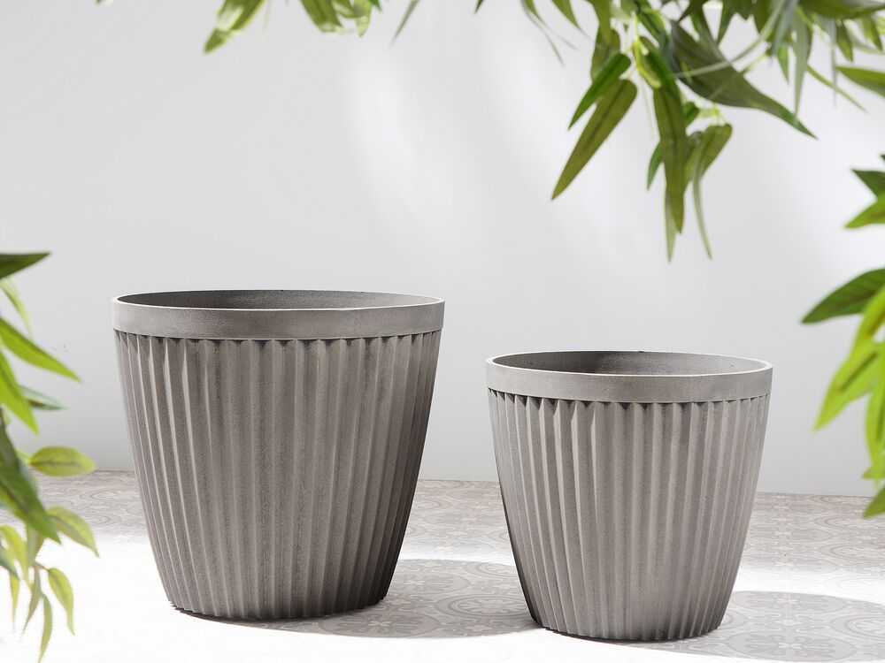 Beliani Gėlių vazonas POKA 44 cm pilkšvai smėlio spalvos