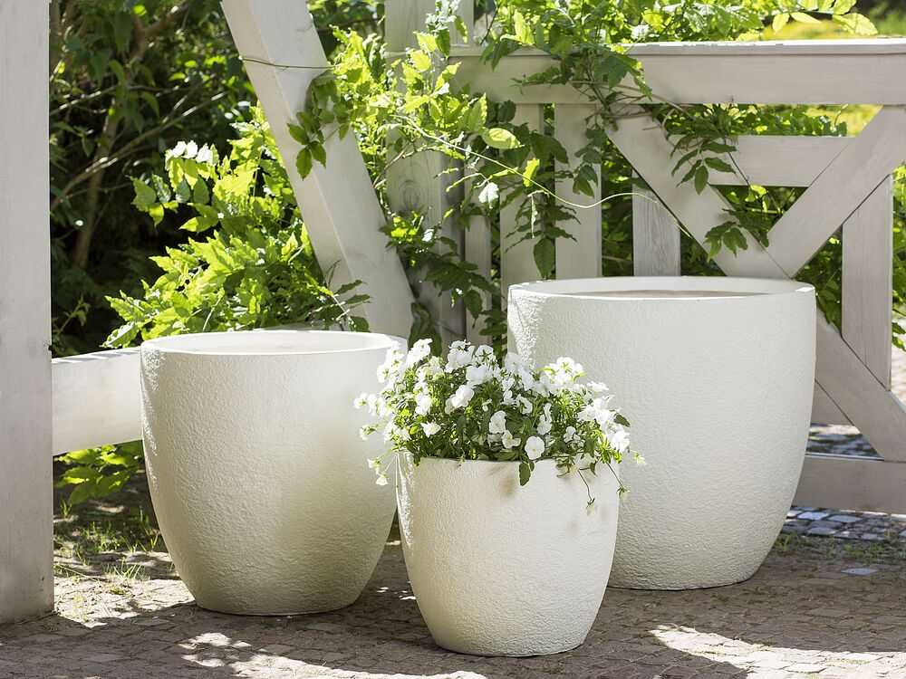 Beliani Gėlių vazonai KANNIA 55 cm balti