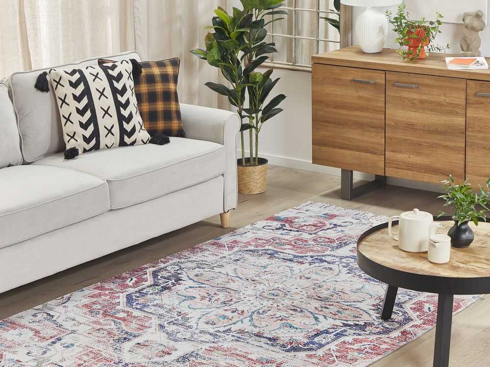 Beliani Kilimas KELKIT spalvingas 140 x 200 cm