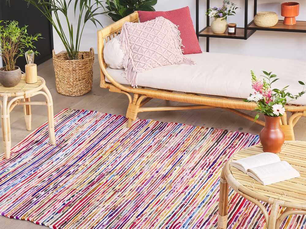 Beliani Kilimas BARTIN baltas 160 x 230 cm