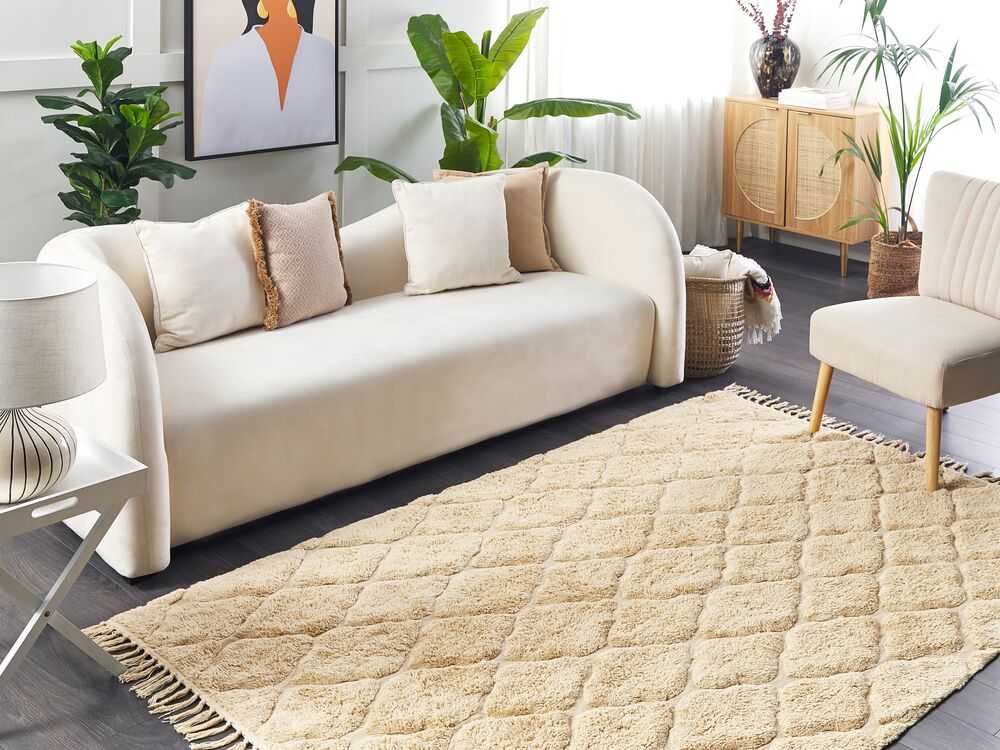 Beliani Kilimas SANLIURFA smėlio spalvos 160 x 230 cm medvilninis