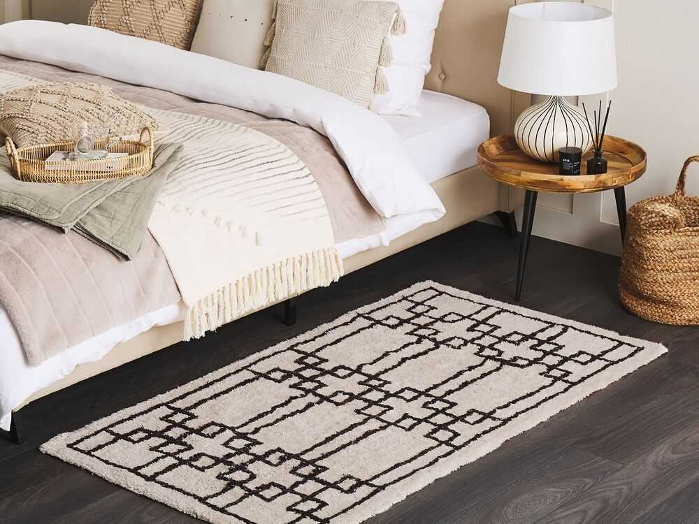 Beliani Kilimas TURHAL smėlio spalvos 80 x 150 cm medvilninis
