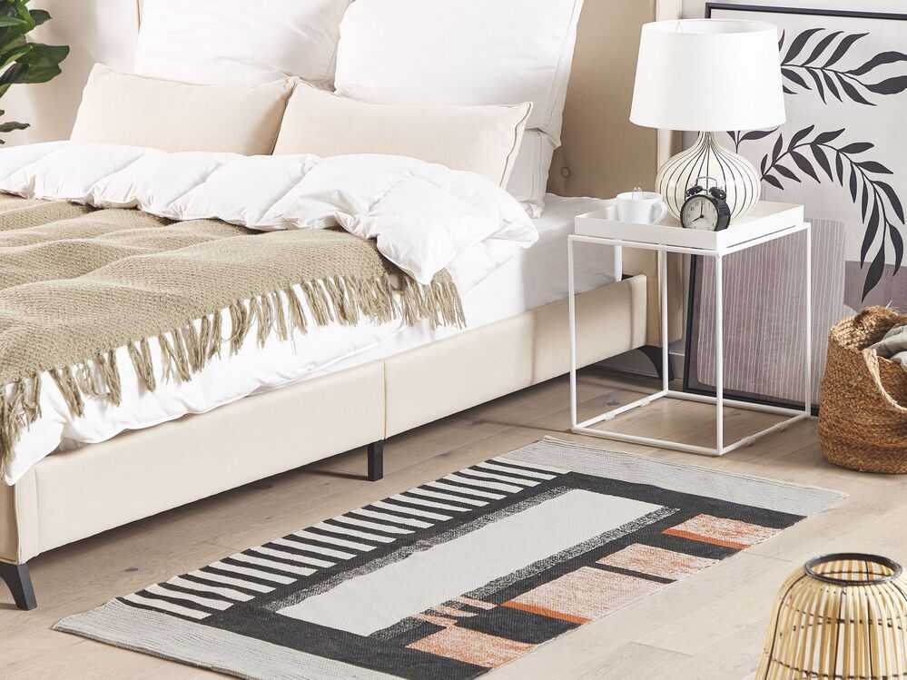 Beliani Kiliminis KAKINADA spalvotas 80 x 150 cm medvilninis