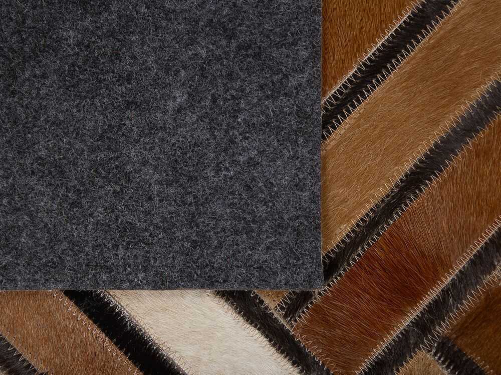 Beliani Kilimas TEKIR rudas 140 x 200 cm natūrali oda