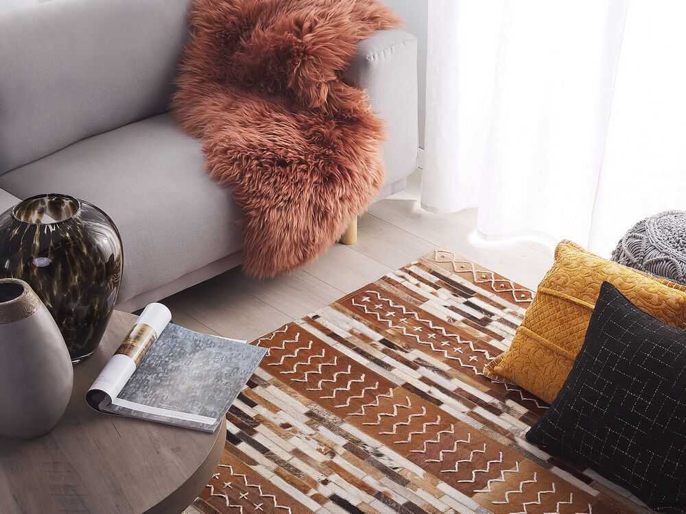 Beliani Kilimas HEREKLI rudas 160 x 230 cm natūrali oda