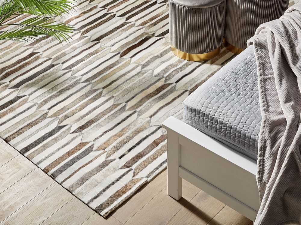 Beliani Kilimas KULALAR smėlio spalvos 140 x 200 cm natūrali oda