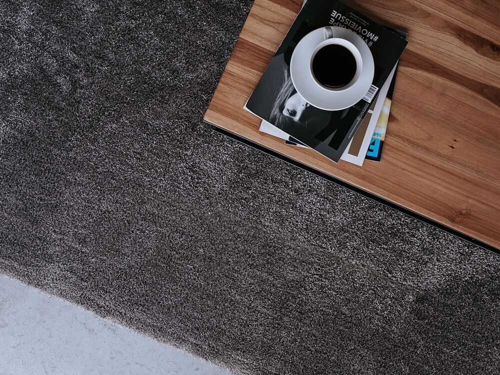 Beliani Shaggy kilimas DEMRE tamsiai pilkas 80 x 150 cm