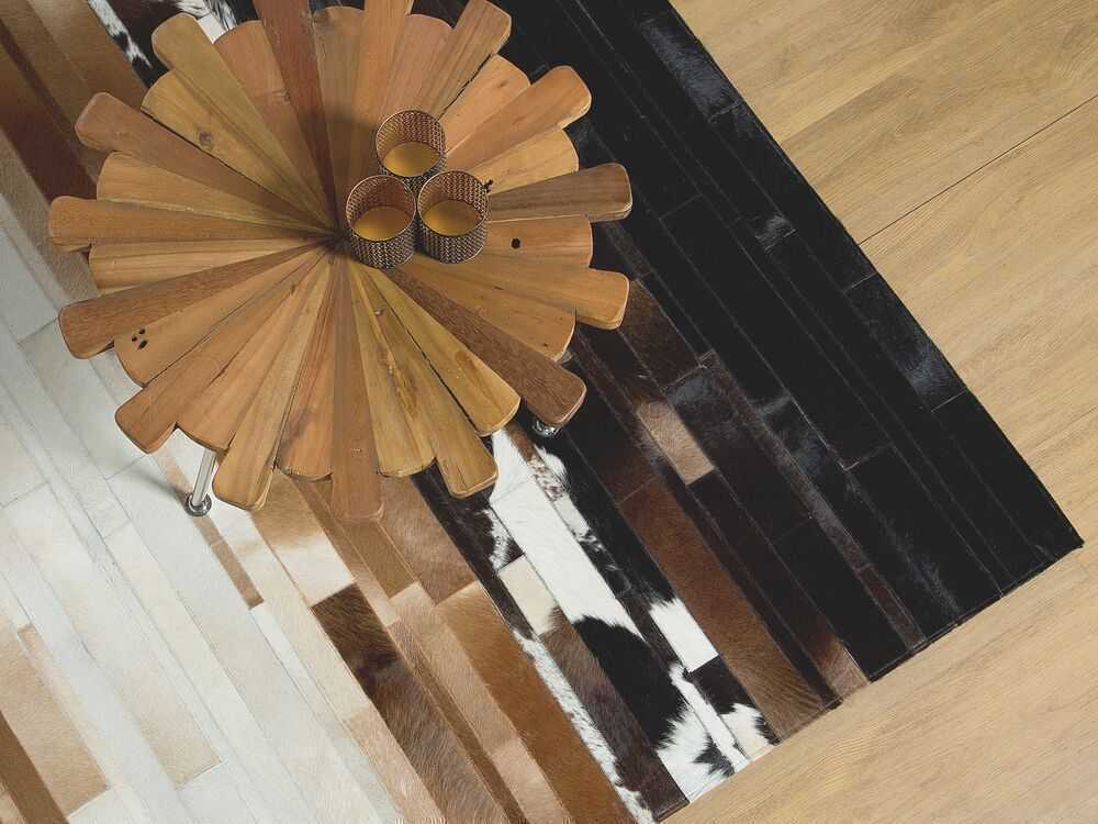 Beliani Kilimas DALYAN Rudas 140 x 200 cm Natūrali oda