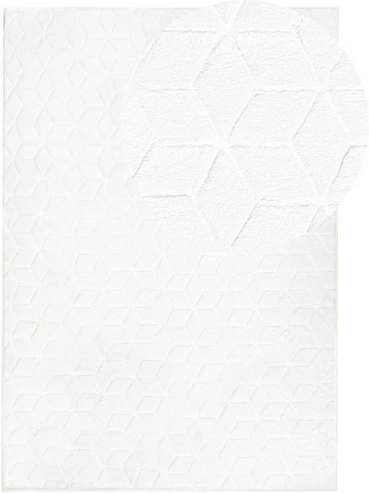 Beliani Dirbtinio kailio kilimas THATTA baltos spalvos 160 x 230 cm