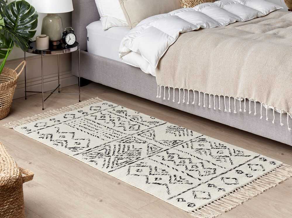 Beliani Kilimas ALKENT baltas 80 x 150 cm vilnonis